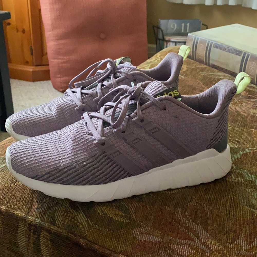 Women’s Adidas size 7